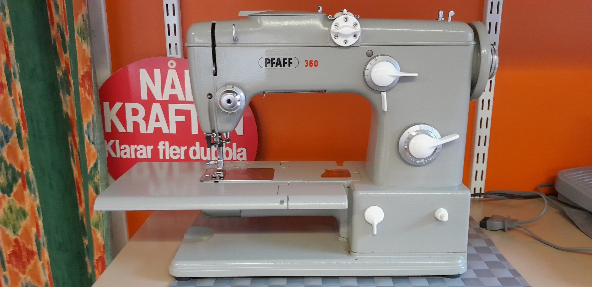 Pfaff 360. Jeans-skinn maskin 1995kr